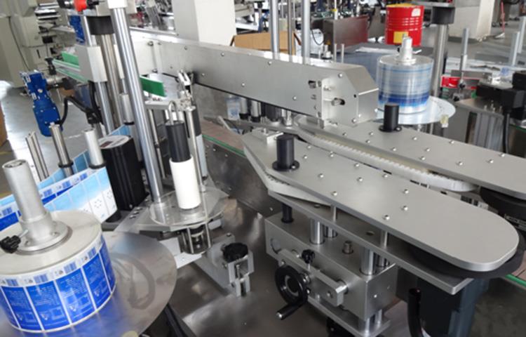 Lineær type fuldautomatisk flaskemærkningsmaskine til salg